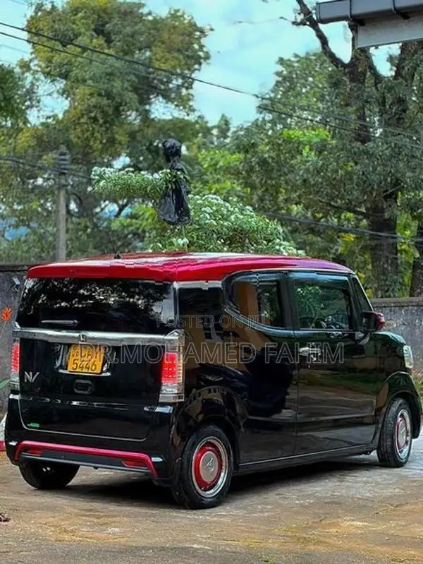 Honda N-Box 2015