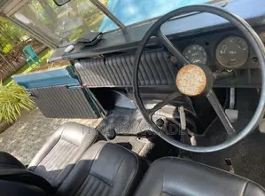 Land Rover Defender 1977