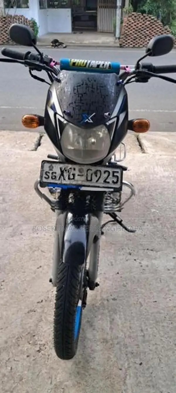 Bajaj CT100 2011
