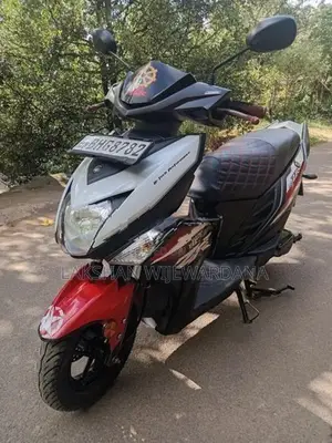 Yamaha Ray ZR 2018