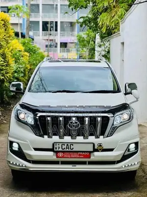 Toyota Land Cruiser Prado 2014