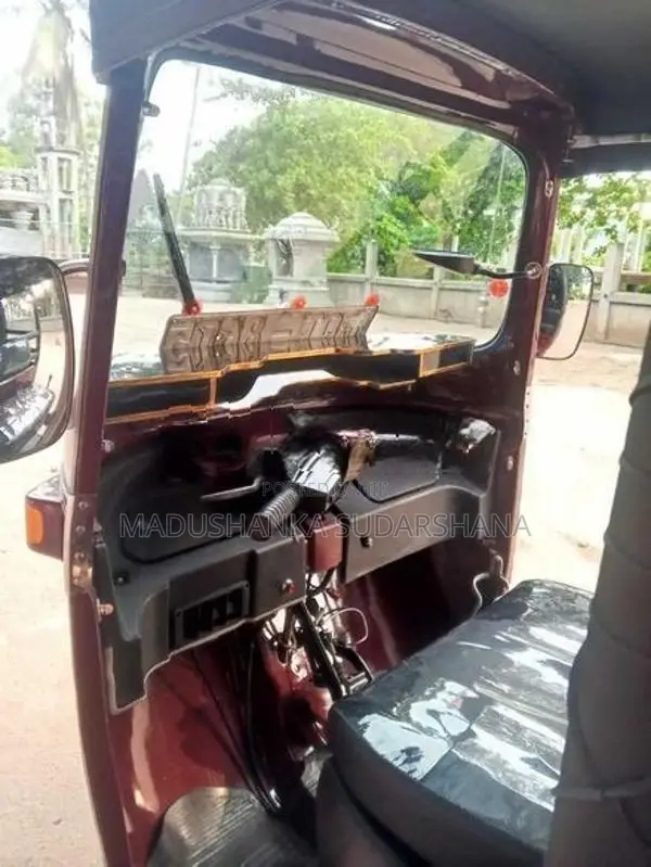 Bajaj RE 2009
