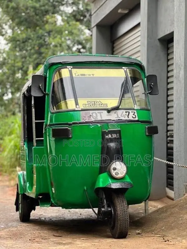 Bajaj RE 2009