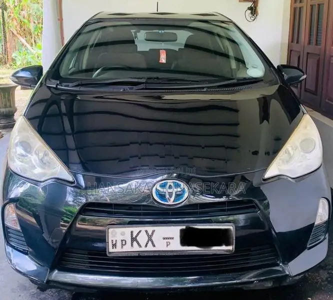 Toyota Aqua 2012