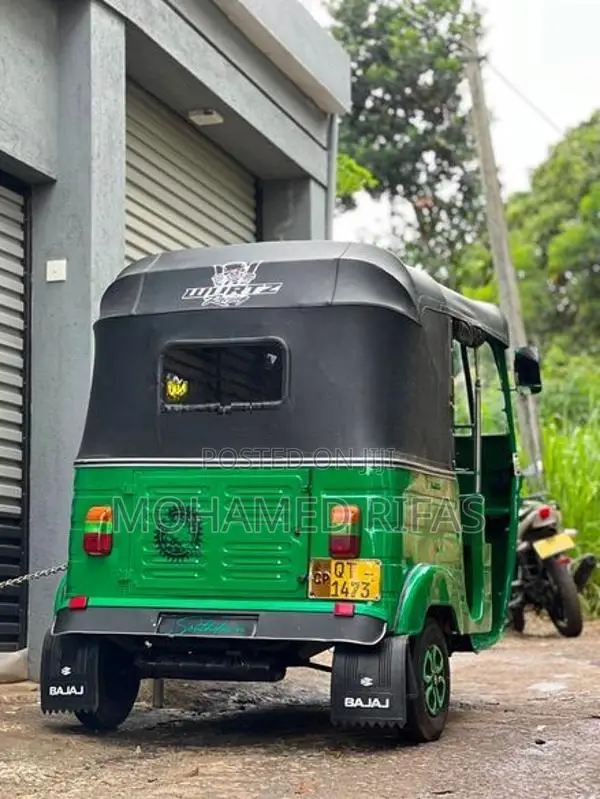 Bajaj RE 2009