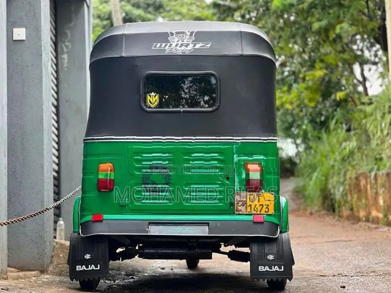 Bajaj RE 2009