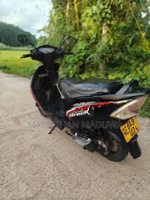 TVS Streak 2014 BAS