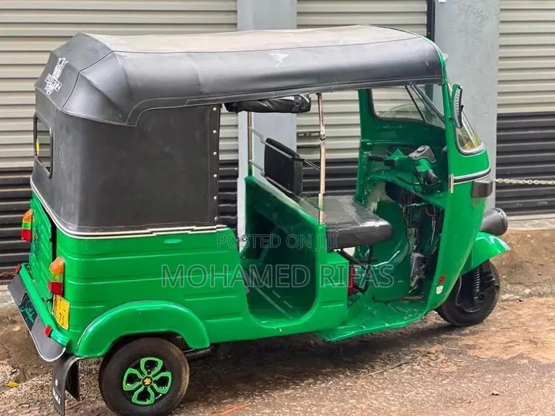 Bajaj RE 2009