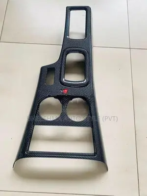 Toyota Hilux Carbon Fiber Consol Box Cover