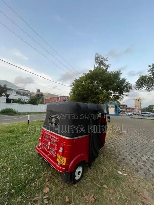 Bajaj RE 2013