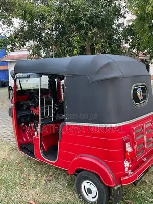 Bajaj RE 2013