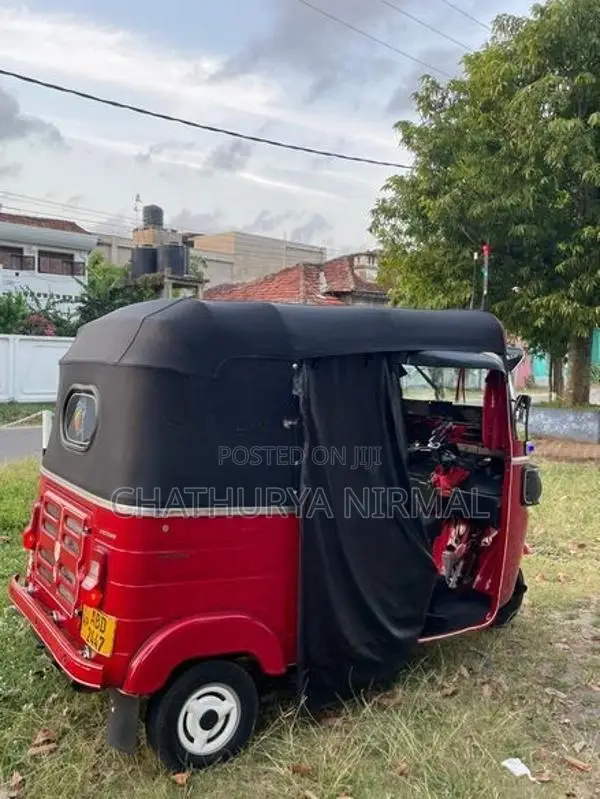 Bajaj RE 2013