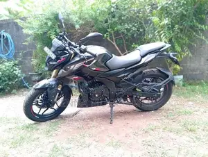 Bajaj Pulsar N160 2025