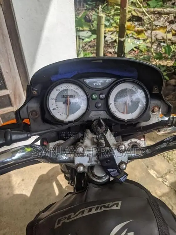 TVS Victor 2004