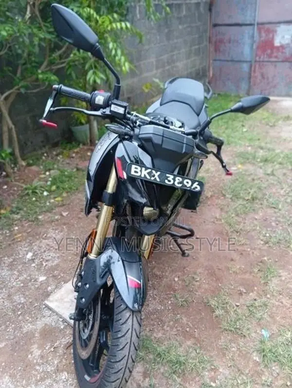 Bajaj Pulsar N160 2025