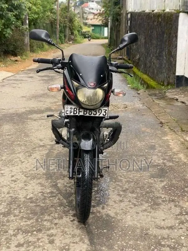 Bajaj Pulsar 150 2017