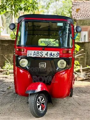 Bajaj RE 2018