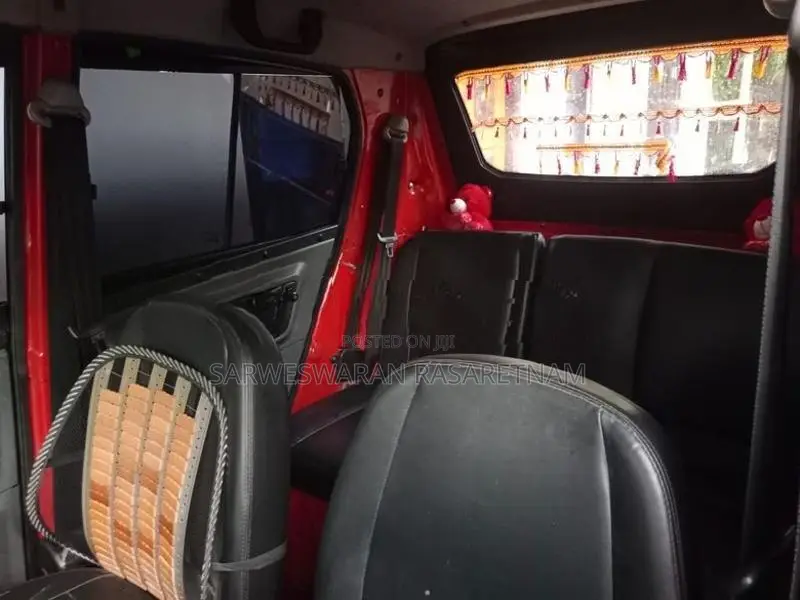 Bajaj Qute 2019