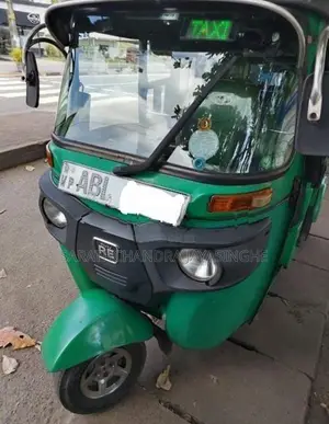 Bajaj RE 2016