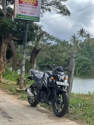 Yamaha FZS V1 2014