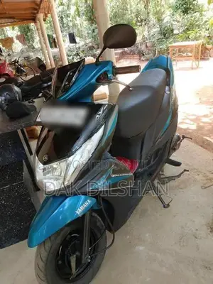 Yamaha Ray 2016