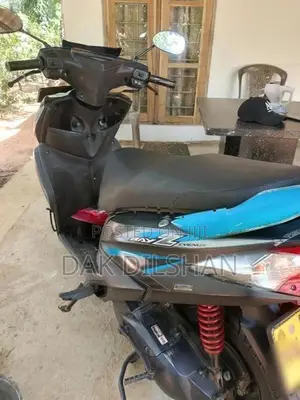 Yamaha Ray 2016