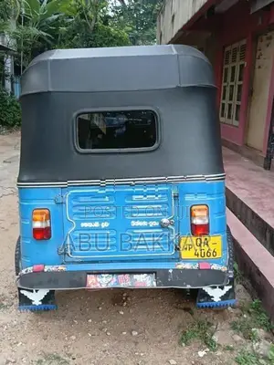 Bajaj RE 2002