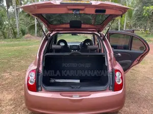 Nissan March 2010
