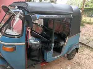 Bajaj RE 2002