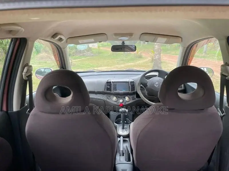 Nissan March 2010