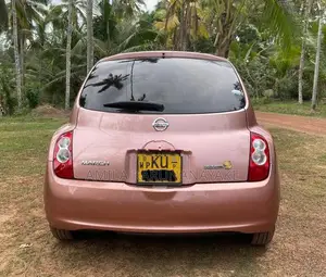 Nissan March 2010