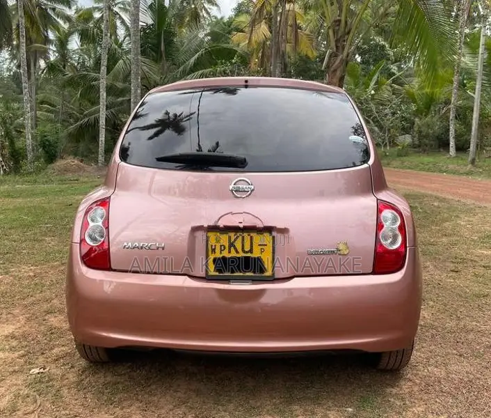 Nissan March 2010