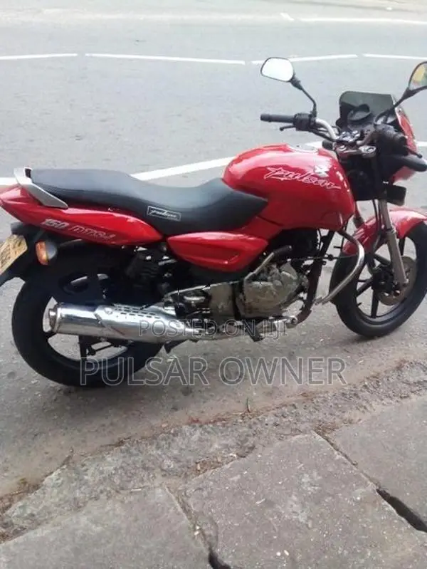 Bajaj Pulsar 150 2005