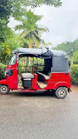 Bajaj RE Three Wheeler 2019