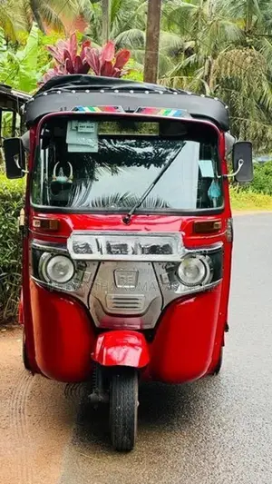 Bajaj RE Three Wheeler 2019