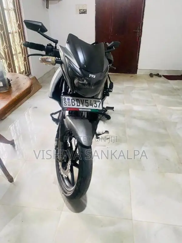 TVS Apache 2015