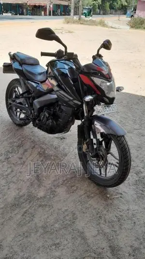 Bajaj Pulsar N160 2016 2026