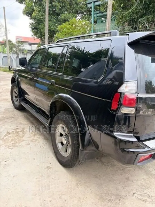 Mitsubishi Pajero 2007