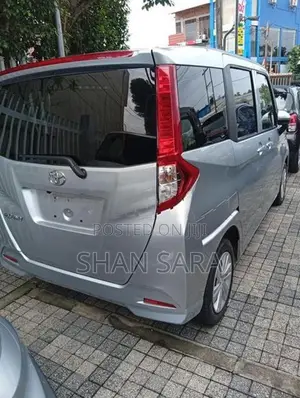 Toyota Roomy x 2023