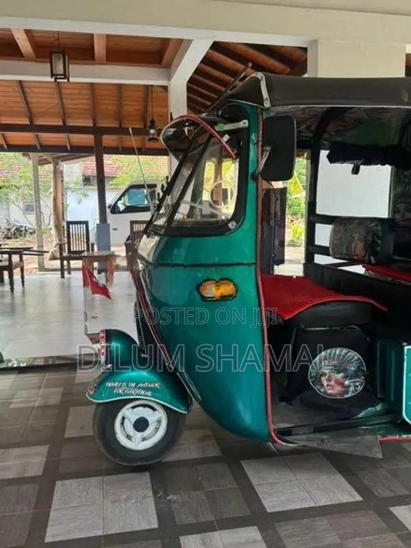 Bajaj RE 1999