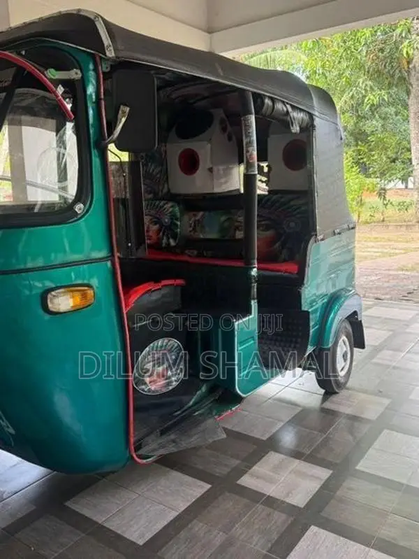 Bajaj RE 1999