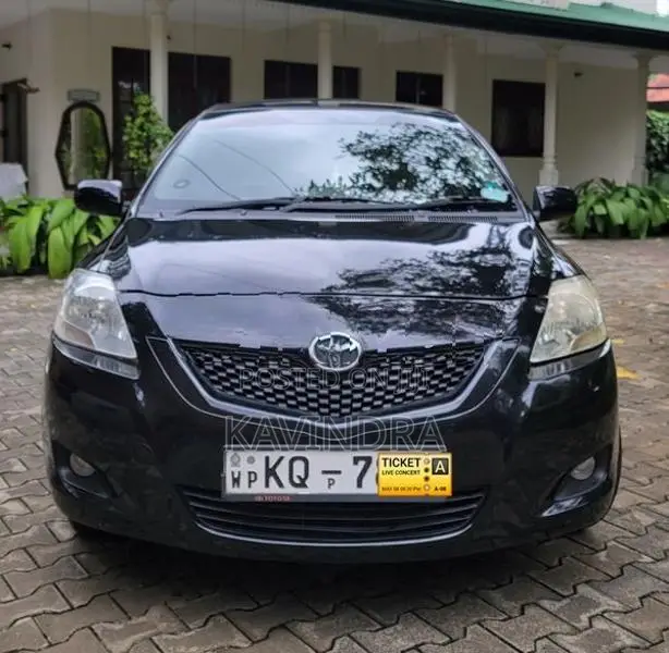Toyota Yaris 2011
