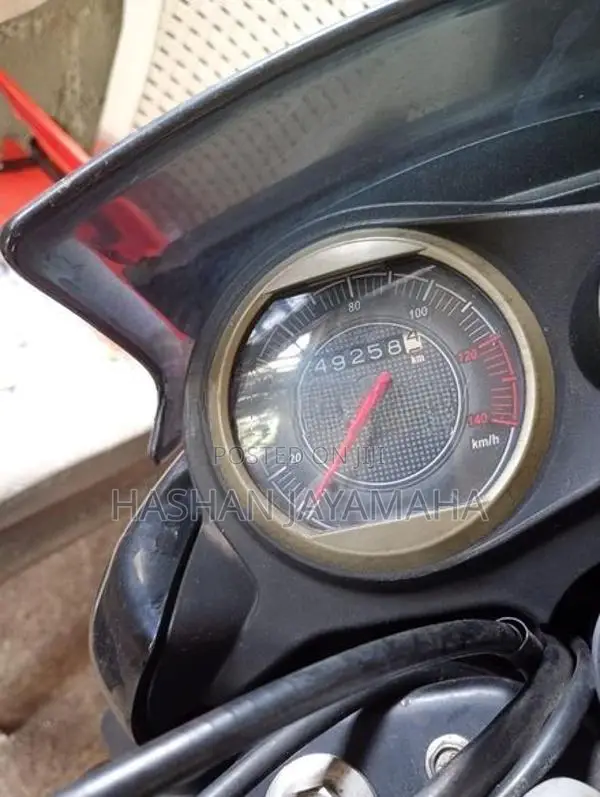 Bajaj V12 2018