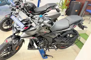 Bajaj Pulsar N160 Normal 2026