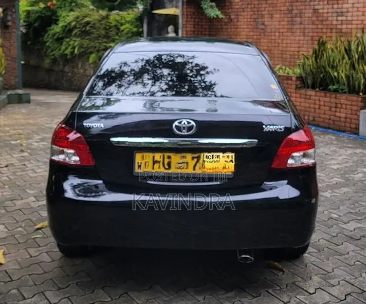 Toyota Yaris 2011