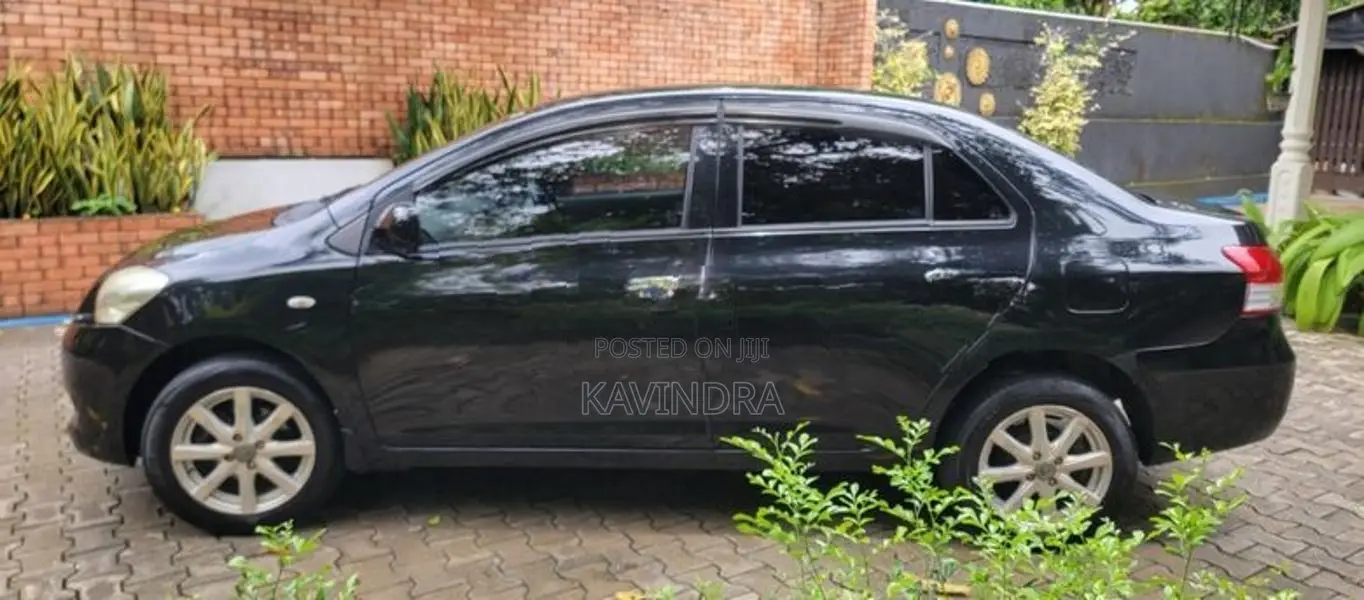 Toyota Yaris 2011
