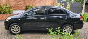 Toyota Yaris 2011
