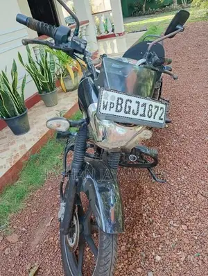Bajaj V12 2018