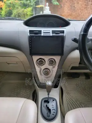 Toyota Yaris 2011
