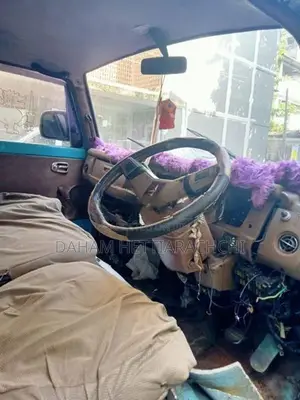 Nissan Caravan 1983